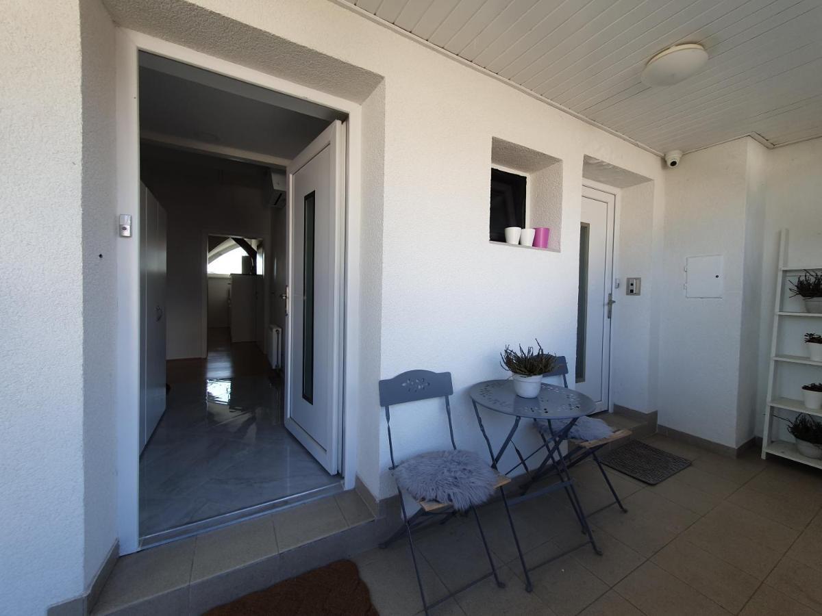 Charming Apartment Mila In Privat House With Free Parking Ljubljana Exterior foto